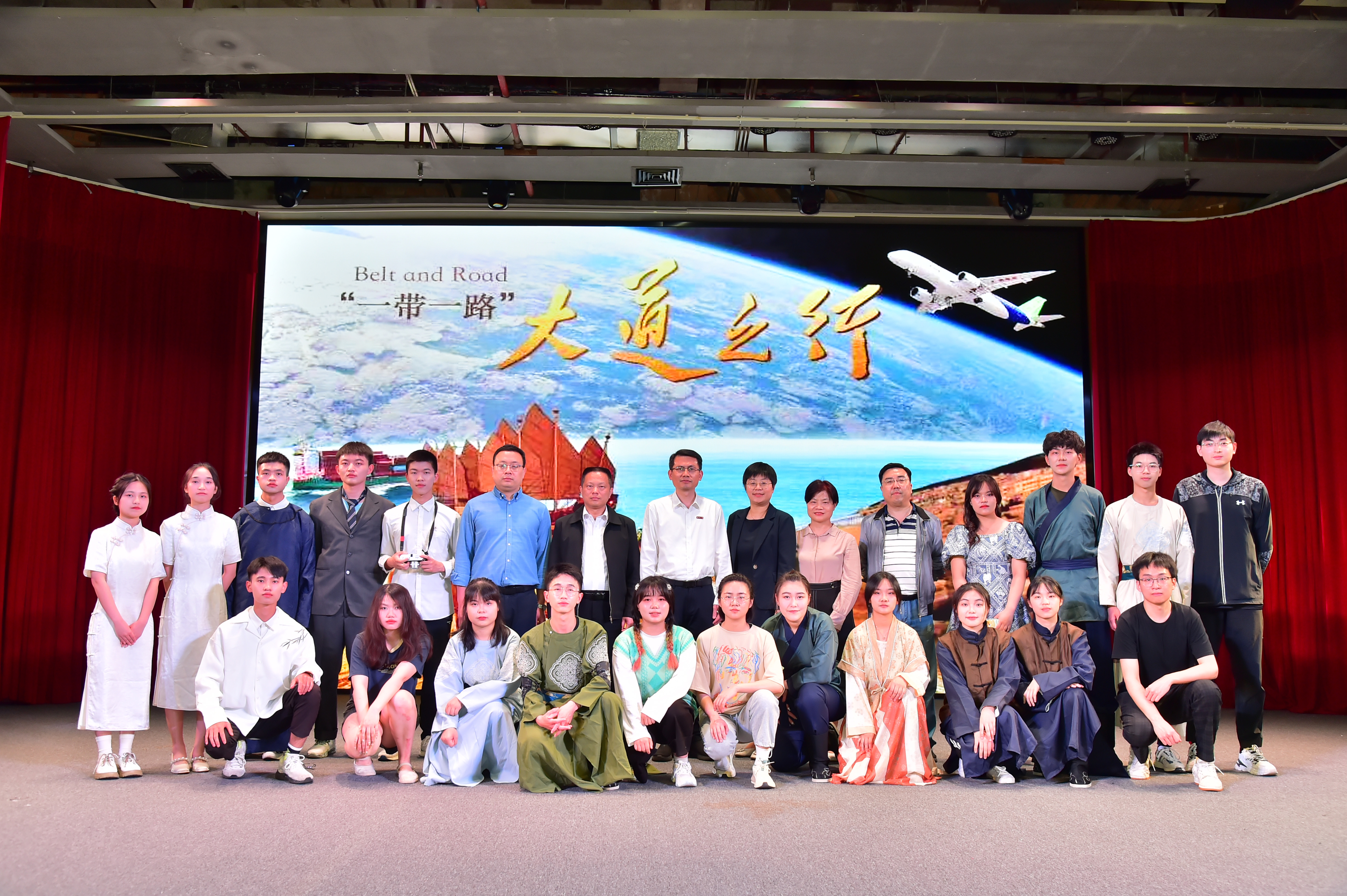 舞台剧1.jpg